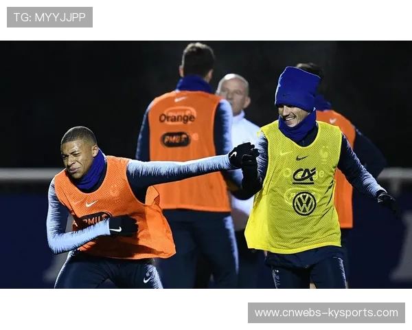 法国业余足球联赛报名人数上升，基层参与度回暖。